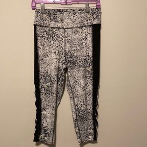 Xersion womens capri workout bottoms